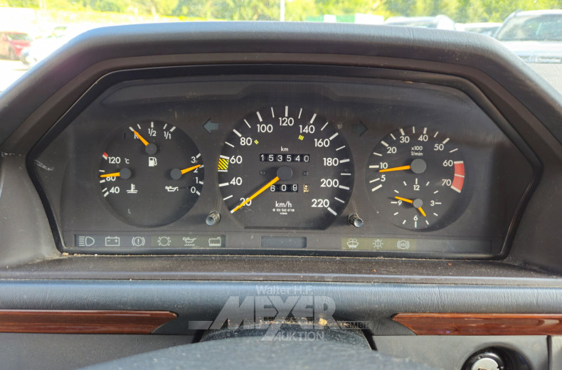 Mercedes-Benz 200E W124, limousine