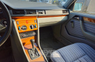 Mercedes-Benz 200E W124, limousine