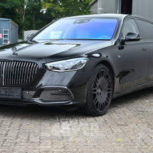 Los 324: Mercedes-Benz S 680 Maybach 4Matic L9G-tronic, obsidian black metallic