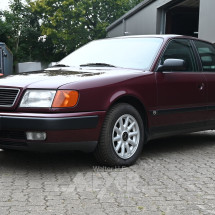 Los 304: Audi 100 V6, Limousine, hibiskusblüten Perleffekt