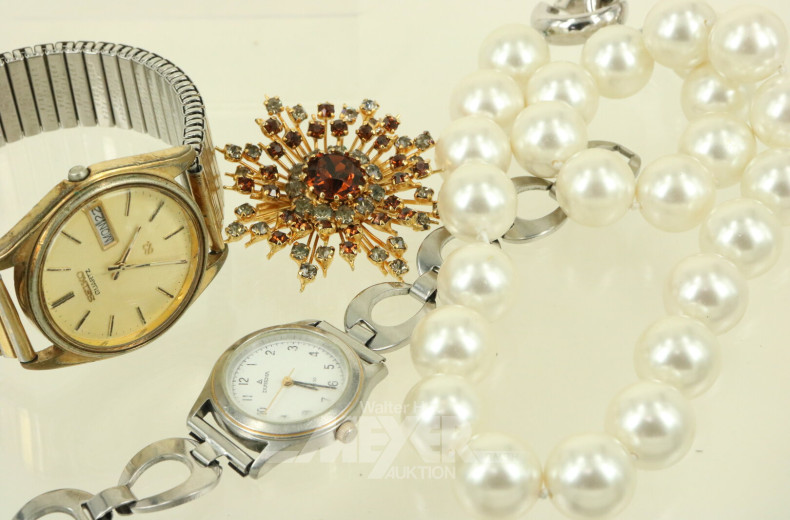 Konvolut Modeschmuck und Armbanduhren