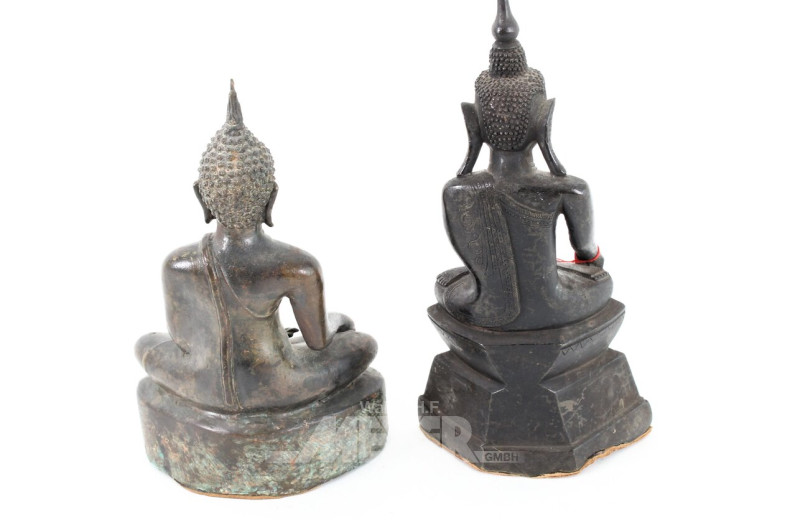 2 Bronzefiguren "sitzende Buddhas"