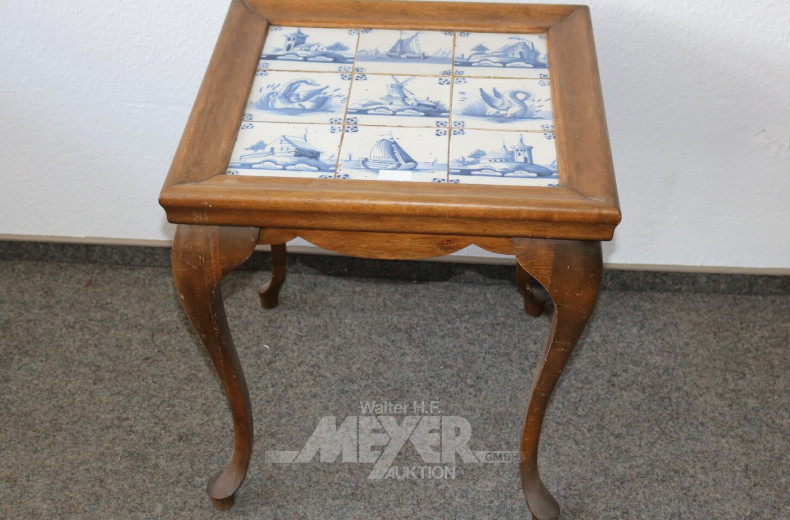 Beistell-Kacheltisch