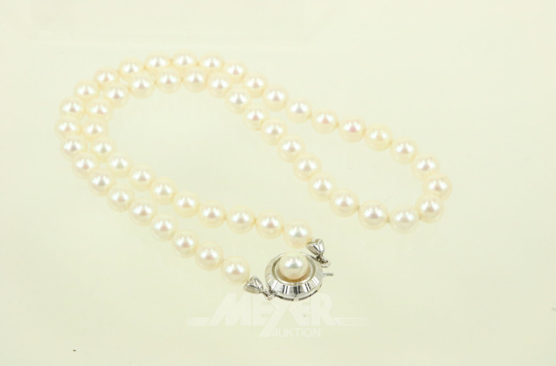 Zuchtperlenkette mit Schließe in 585 WG