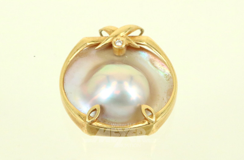 Kettenanhänger mit Blisterperle