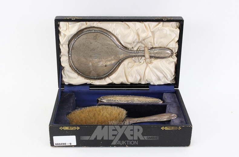 antikes Frisierset um 1849 im Originalkoffer