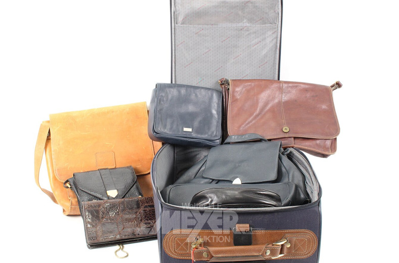 Posten Handtaschen, sowie 1 Paar Damenschuhe