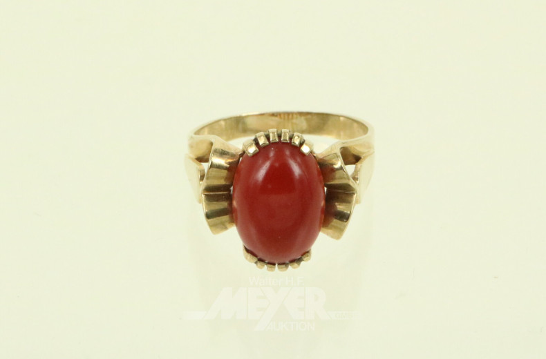 Damenring mit Koralle