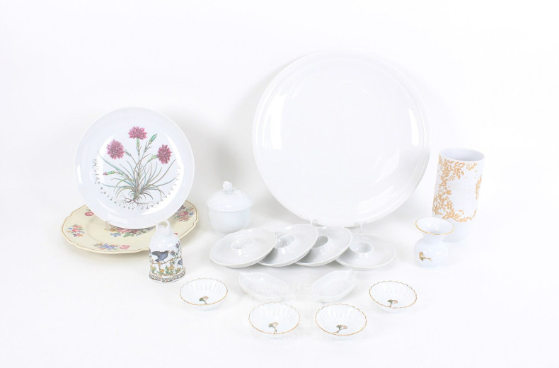 Posten Porzellanteile, best. aus: