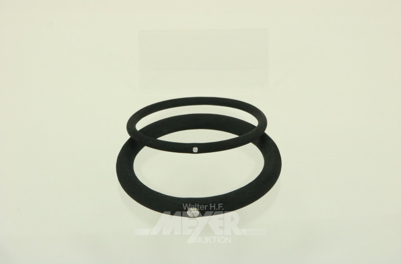 Paar Armbänder aus schwarzem Kautschuk