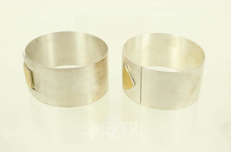 2 Breite Armbänder in 925er Silber, mattiert, mit Klemmverschluss und Teilvergoldung