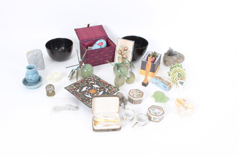 Konvolut kl.Tischdekorationen und div. Asiatika