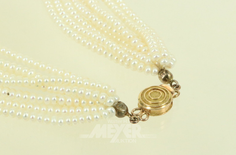 9-reihige Süßwasserperlenkette mit Schließe in 585 GG