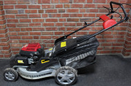 Benzin-Rasenmäher