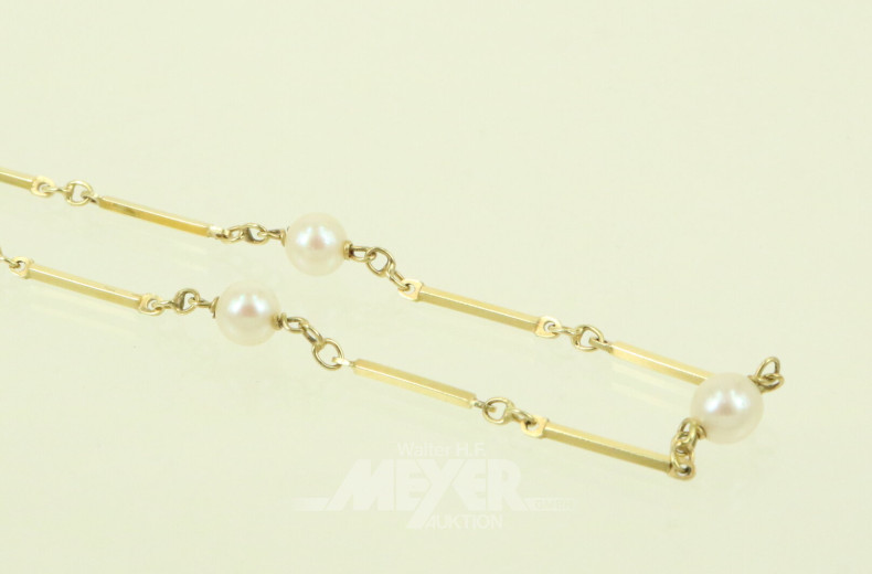 Kette mit Zuchtperlen