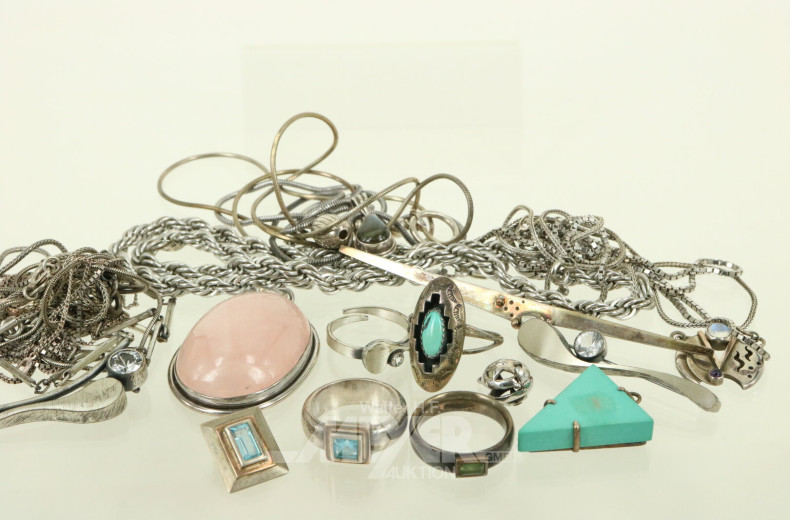 Posten Silberschmuck, u.a Anhänger, Ketten