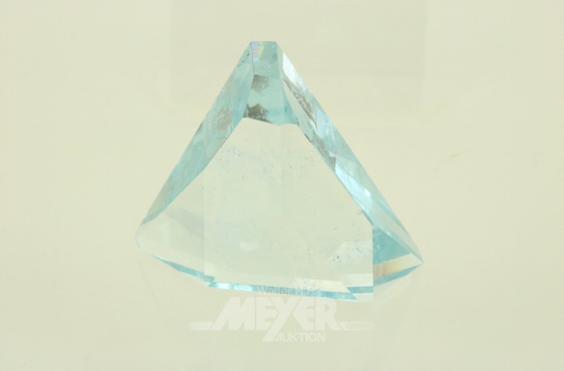 Dreieckig geschliffener Topas, ca. 710ct