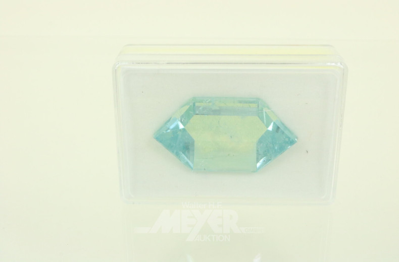 Topas im Fantasieschliff, ca. 240ct