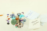 Kl. Konvolut geschliffene Farbsteine und Cabochons