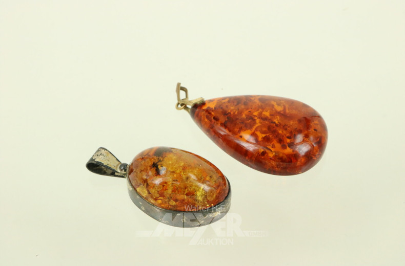 Posten Bernsteinschmuck, u.a. Anhänger, Kette, Ring
