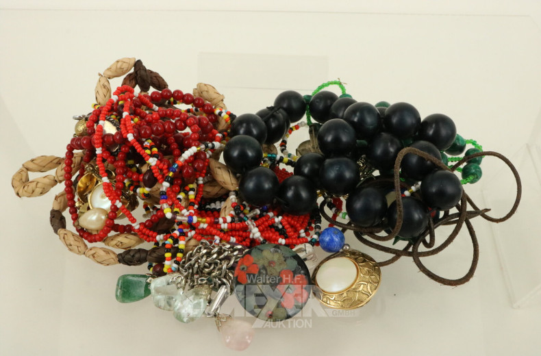 Konvolut Modeschmuck, best. aus: