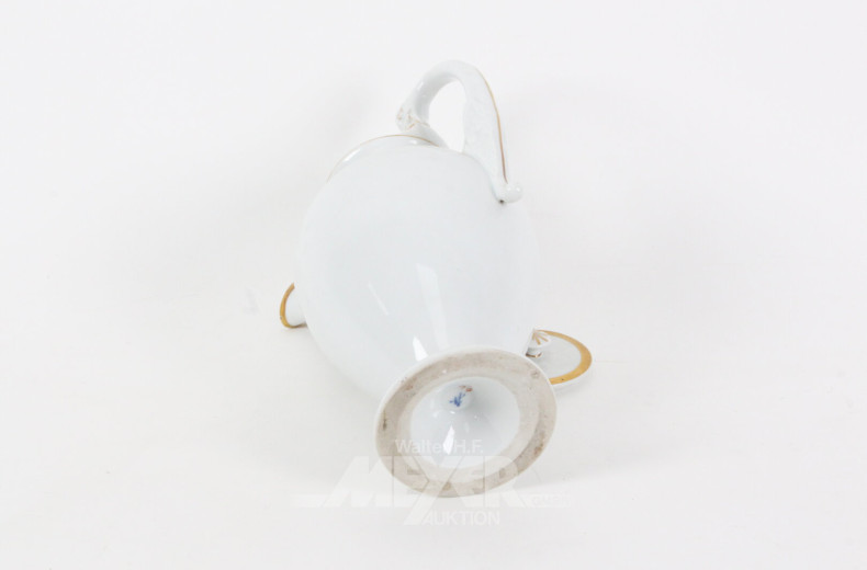 Empire Kaffeekanne mit Schwanenhalshenkel und Vergoldung
