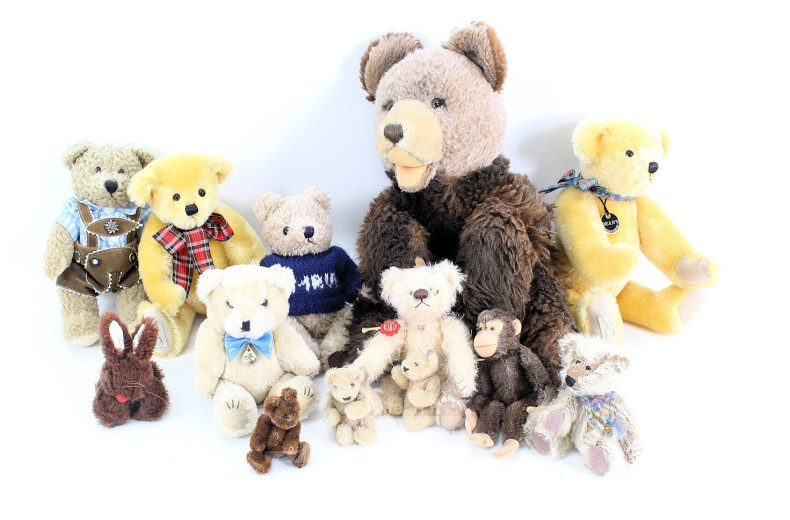 Konvolut Stofftierpuppen, u.A. Hermann