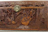 Kampfer-Flachdeckeltruhe, Kerbholzschnitzereien