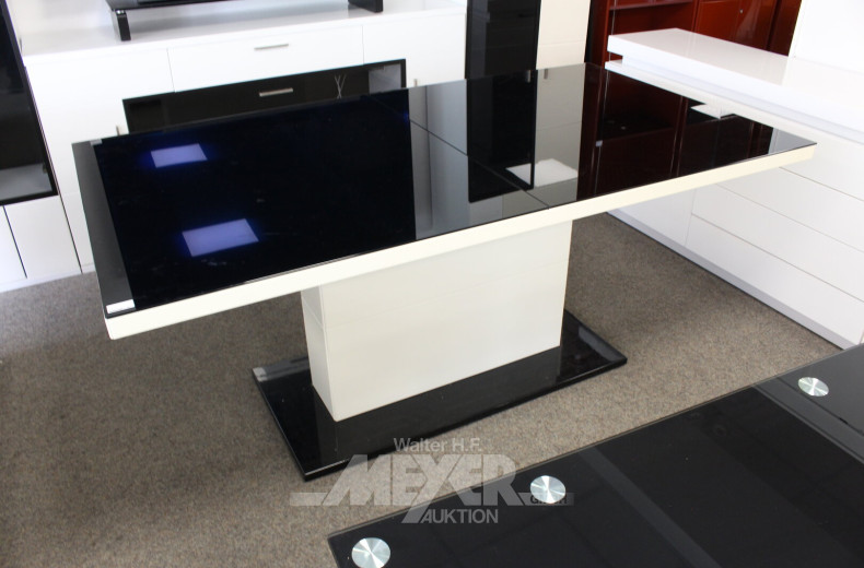 Esstisch (ausziehbar)