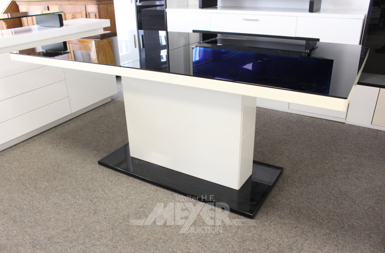 Esstisch (ausziehbar)