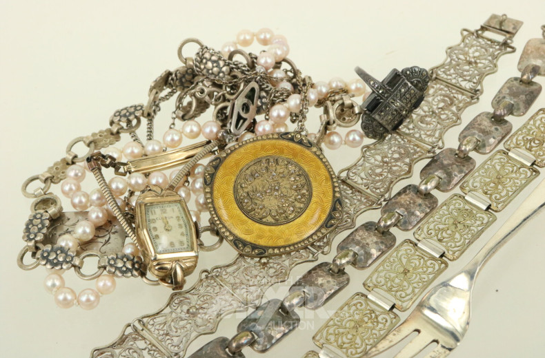 kl. Konvolut div. Schmuck, best. aus: