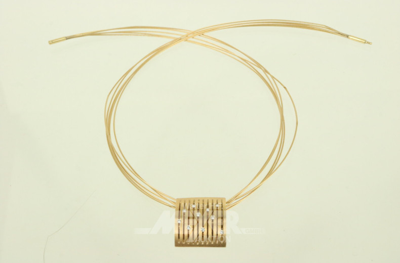 5-reihiges feines Collier mit Anhänger und 10 kl. Brillanten
