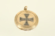 Kettenanhänger mit Eisernem Kreuz 1914, vergoldet