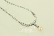 WEMPE Collier mit Perle und 18 Brillanten (Si-TW) von ges. ca. 1.88ct