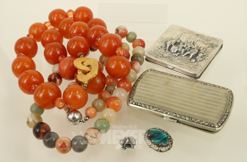 Kl. Konvolut, best. aus 2 Ketten mit Silberschließen und 2 Anhänger in 925er Silber