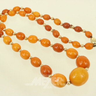 Bernsteinkette mit Zwischenperlen und Schließe in 585 GG