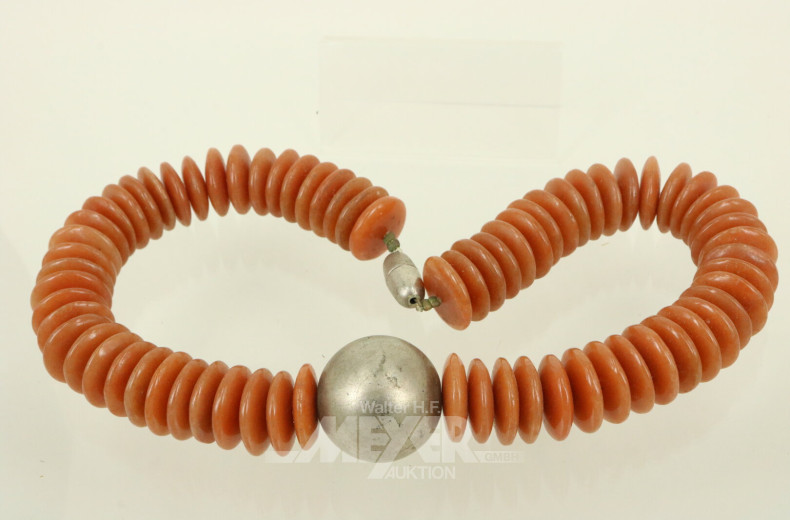 Gr. Konvolut Perlen- und Edelsteinketten