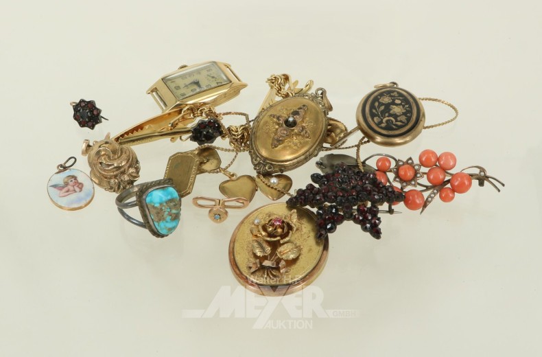 Posten Modeschmuck u.A. Schaumgold: Anhänger, Broschen, Ketten, Medaillon, Ring