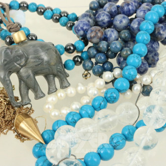 Konvolut Modeschmuck: Ketten, Anhänger etc.