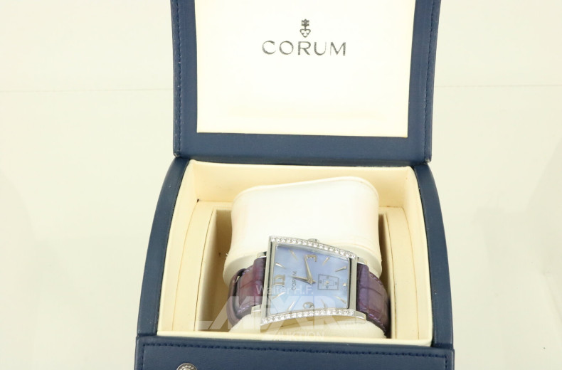 Damenarmbanduhr 'Big Trapeze' mit Zentralsekundenanzeiger u. kl. Brillanten im Rahmen