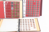 3 Münzalben mit BRD D-Mark zu 2, 5, 10 und 50 Pfennig