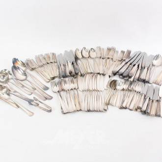 reichhaltiges Besteck