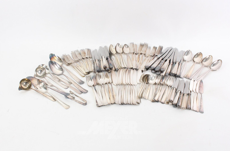 reichhaltiges Besteck