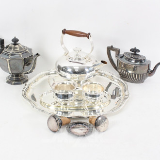 Posten div. Teekanne, Tabletts, Rahmkännchen, Zuckerdose etc.