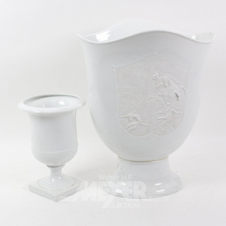 2 Porzellanvasen, weiß