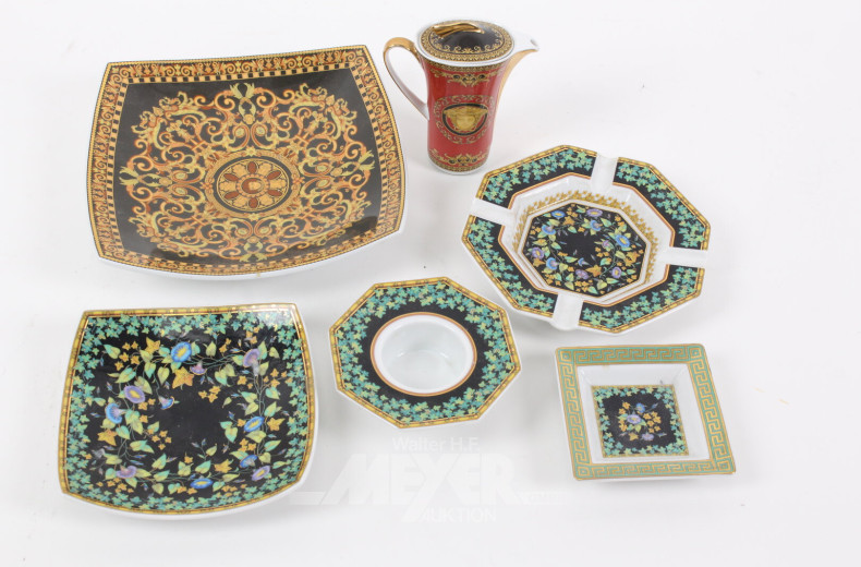 Konvolut Porzellanteile Versace, Dekore in 'Gold Ivy', 'Barocco' u. 'Medusa'