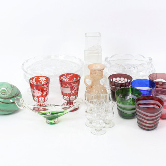 Posten Glas und Kristall: Bonbonniere, Gondel, Vasen