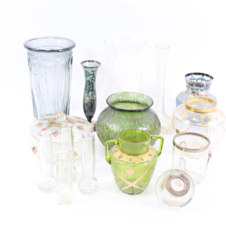 Konvolut versch. Glasvasen und Schalen