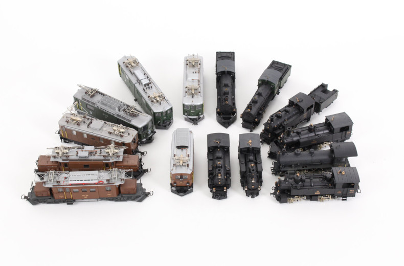 15 Konvolut versch. Triebwagen und Loks u.a. BEMO