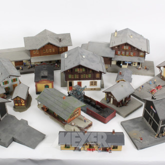 Posten Modellhäuser, teilw. beschädigt